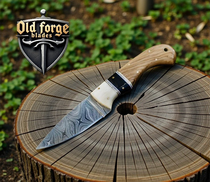 Custom Handmade Damascus Steel Game Skinner Knife