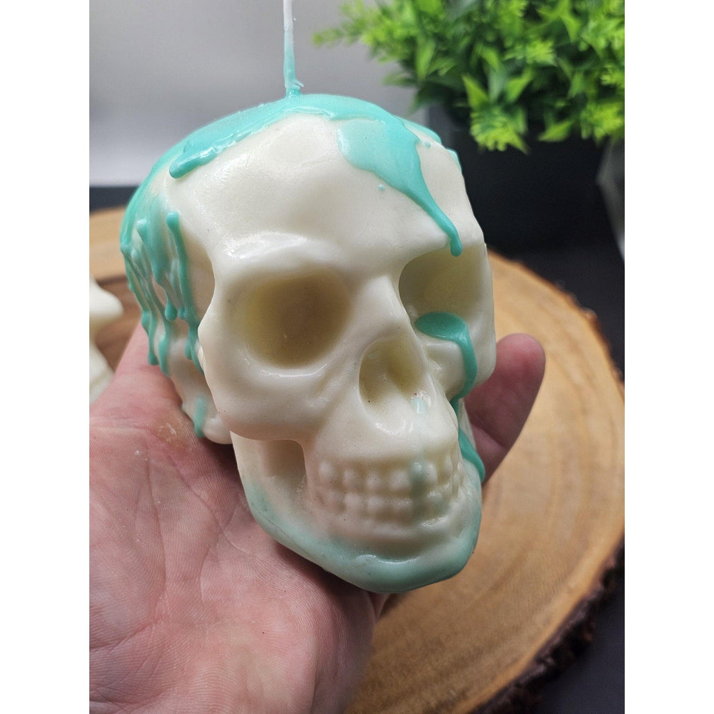 Pair skull candles